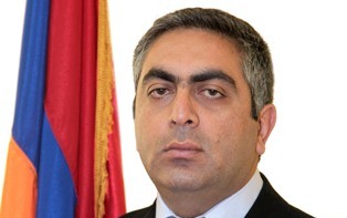 Արծրուն Հովհաննիսյանը հերքում է՝ Ադրբեջանի սահմանին զինուժի կուտակում չի նկատվում