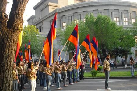 ՀՀ կառավարությունը հավանություն է տվել  ՀՀ դրոշի և զինանշանի մասին օրենքներում լրացումներ կատարելու օրինագծերին