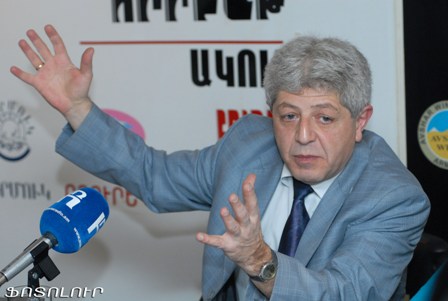 Հայաստանը պետք է մտքից հանի ինչ-որ միությունների փեշի տակ մտնելու գաղափարից. Տնտեսագետ