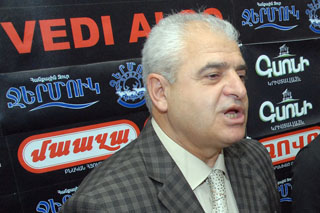 Ազատ Արշակյան. Ընդդիմության տեղը թափուր է