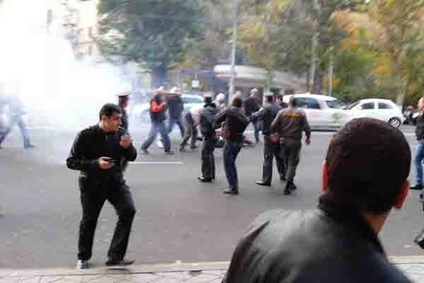 Երևանի ոստիկանապետը ոստիկաններին հանձնարարեց բոլոր չենթարկվողներին բերման ենթարկել