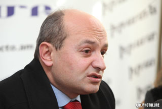 Հայաստանի դեպքում ԵՄ-ն բռնությունների վերաբերյալ լռելու պատճառ չունի. Ստյոպա Սաֆարյան