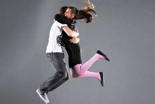 Տղամարդու հետ գրկախառնվելու ընթացքում 36-ամյա կինը գրպաններից գումար է գողացել