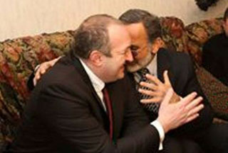 Գիորգի Մարգվելաշվիլին`  Էջմիածին քաղաքում բնակվող իր բանակի ընկերոջ տանը (լուսանկարներ)