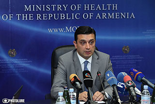 «Նա իրավունք ունի ապրելու». Առողջապահության նախարարն այցելել է առանց վերջույթների ծնված երեխային