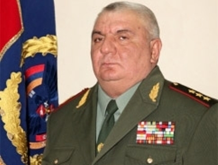 Յուրի Խաչատուրովը  զորամասում ստուգումներ է անցկացրել