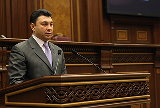 Շարմազանովը՝ Տեր-Պետրոսյանի ուղերձի մասին. &laquo;Այն կանվանի հայոց պահանջատիրության &laquo;թաղման&raquo; ուղերձ&raquo;