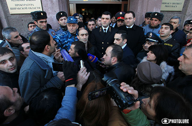 &laquo;Ես էլ համաձայն եմ ձեզ հետ, բայց մի քիչ համբերեք, դա պրոցես է. տղերքը աշխատում են&raquo;. Գևորգ Կոստանյան