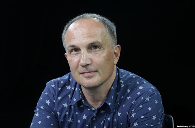 «Մոսկվան փորձում է նստած մնալ երկու աթոռի վրա». Կոնստանտին Կալաչով