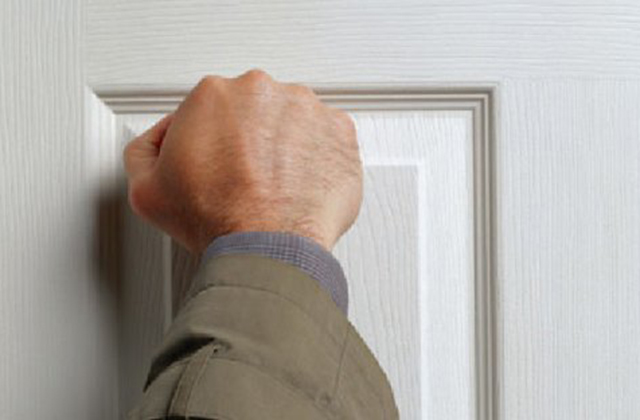 &laquo;Հաճախ թակում են դուռն ու մատաղի փող խնդրում. գումար տա՞լ, թե՞ ոչ&raquo;. Պատասխանում է քահանան