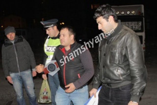 21-ամյա երիտասարդը հիվանդանոցի ճանապարհին մահացել է. նրան տեղափոխողը հայտարարում է, որ մեղավորը եղել է Ջիպ մակնիշի ավտոմեքենան. shamshyan.com