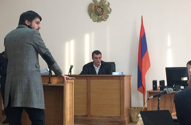Երգիչ ՀՏ Հայկոն ցուցմունք տվեց դատարանում Թևոսիկի եղբոր գործով
