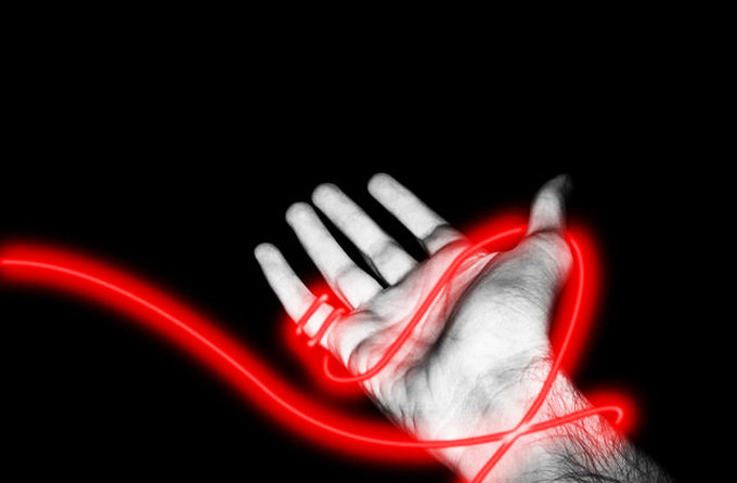 Ինչ մոգական հատկություն ունի կարմիր թելը և ինչպես այն ճիշտ կապել դաստակին