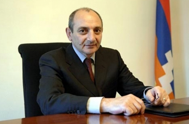 Բակո Սահակյանը ստորագրել է ԼՂՀ քաղաքացիական օրենսգիրքը