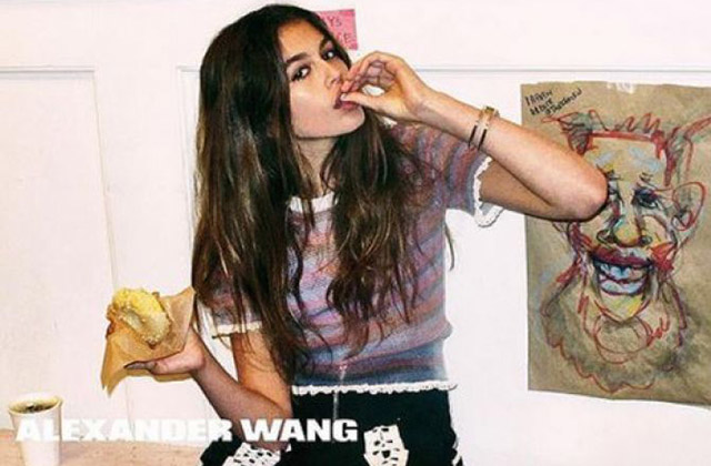 Սինդի Քրոուֆորդի 14-ամյա դուստրը լուսանկարվել է Ալեքսանդր Վոնգի ֆոտոշարքում Սինդի Քրոուֆորդի 14-ամյա դուստրը լուսանկարվել է Ալեքսանդր Վոնգի ֆոտոշարքում