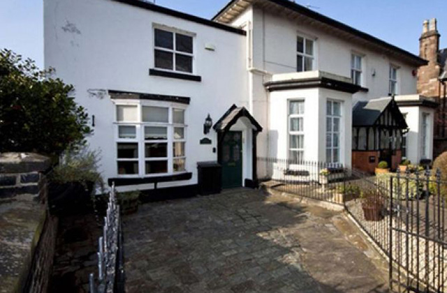 Անգլիայում վաճառքի են հանել Ջոն Լենոնի մանկության տունը