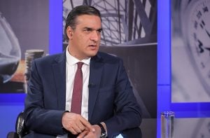 Испуганная, покорная позиция армянской власти, полагающаяся на милость властей Азербайджана и Турции, лишь способствует интернационализации азербайджанской лжи. Татоян
