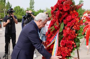 Серж Саргсян воздал дань уважения памяти жертв Геноцида армян