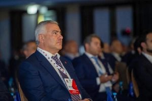 Скоро вместе положим конец расколу. Самвел Карапетян